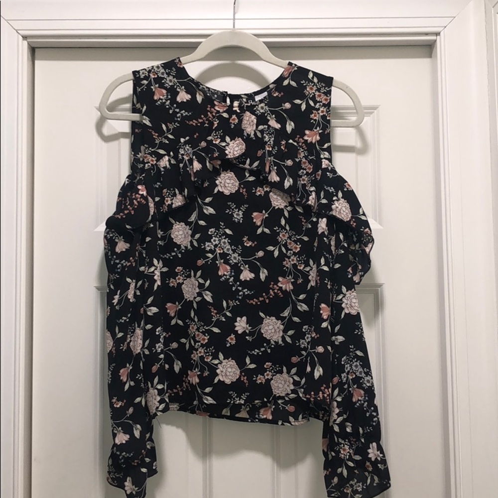 Floral print cold shoulder top
